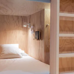 Colo Colo - Single Private Beds Hostal